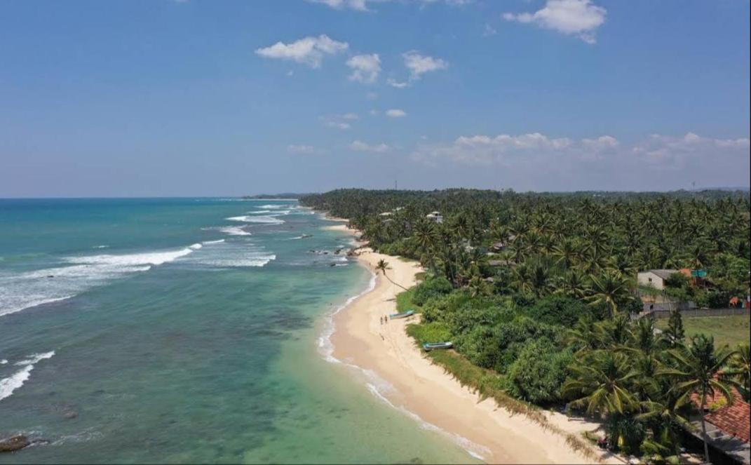 Blue Corals Beach Bungalow マータラ エクステリア 写真